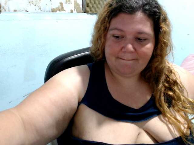 squirtbbw live webcam show