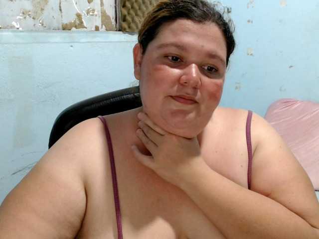 squirtbbw live webcam show