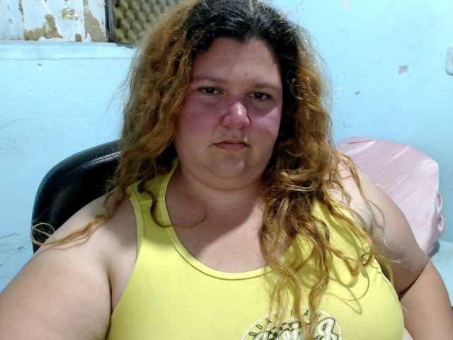 squirtbbw live webcam show
