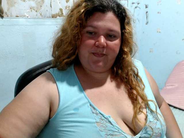 squirtbbw live webcam show