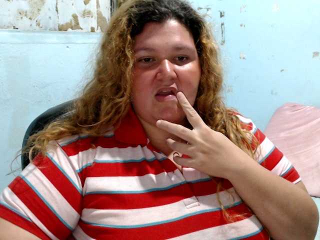 squirtbbw live webcam show