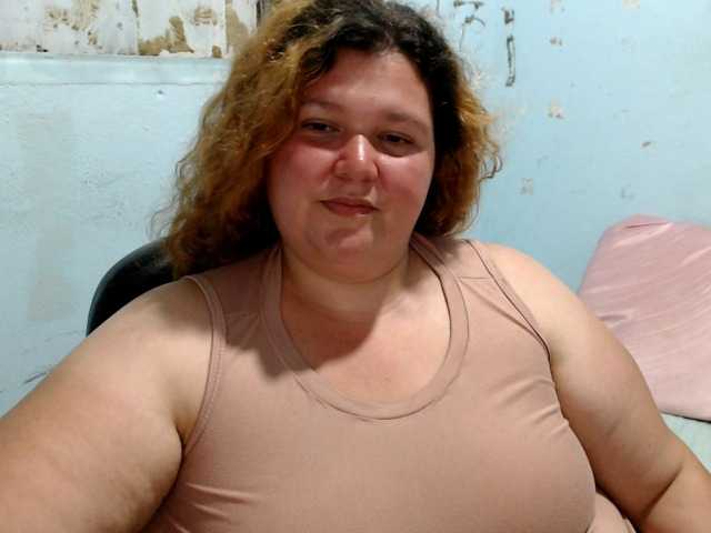 squirtbbw live webcam show
