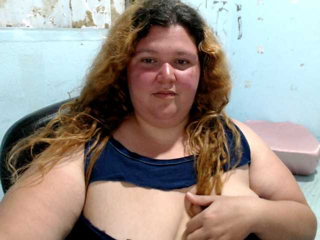 squirtbbw live webcam show