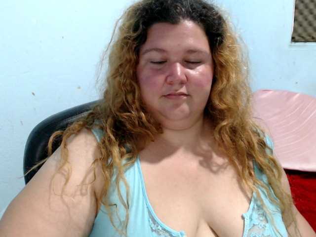 squirtbbw — live female cam