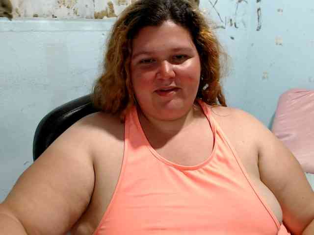 squirtbbw's live room