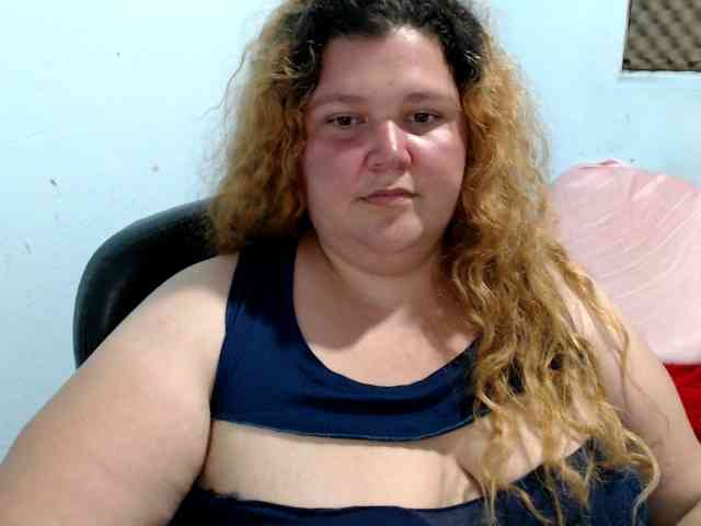 squirtbbw's live room