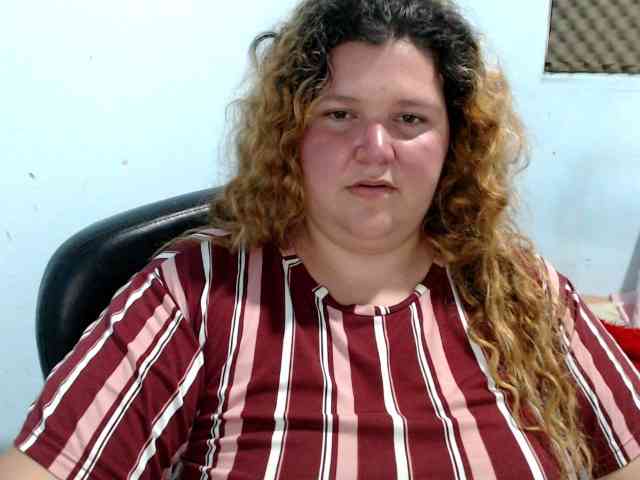 squirtbbw's live room