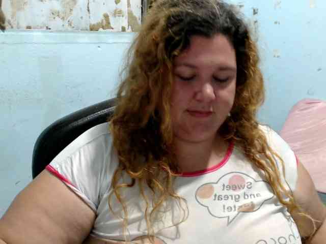 squirtbbw's live room