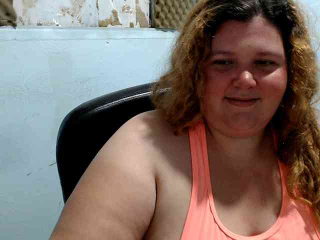 squirtbbw's live room