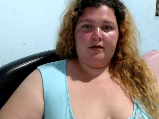 squirtbbw's live room