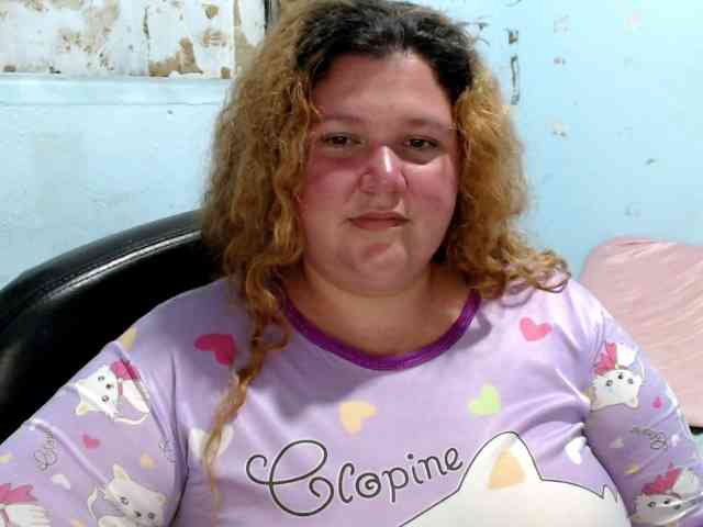 squirtbbw's live room