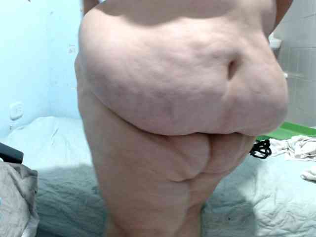 squirtbbw's live room