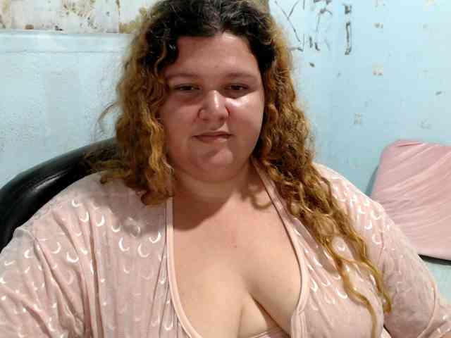 squirtbbw's live room