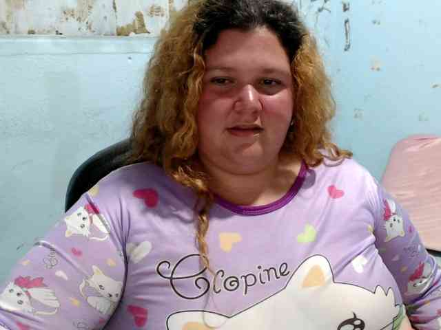 Squirtbbw's cam show statistics and live stream