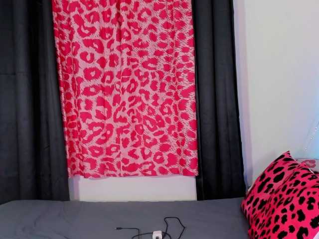 CristalJimenz live cam on BongaCams