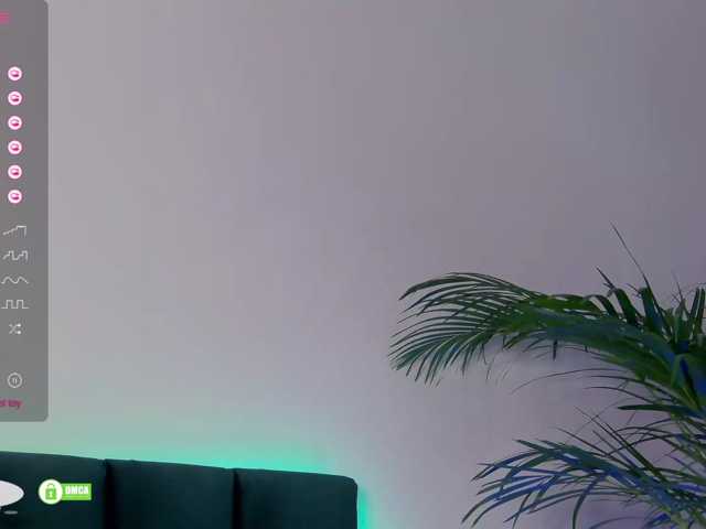 Minelliss live cam on BongaCams