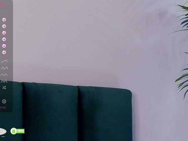 Minelliss live webcam show