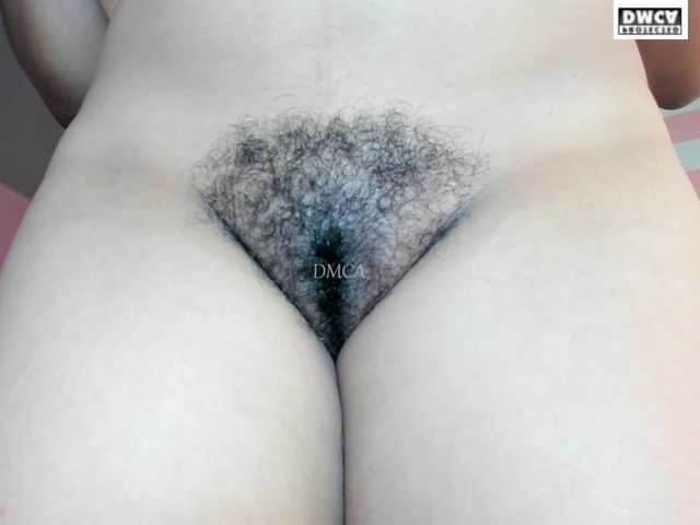 LoveQuinn live cam on BongaCams