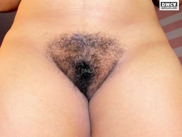 LoveQuinn live cam on BongaCams