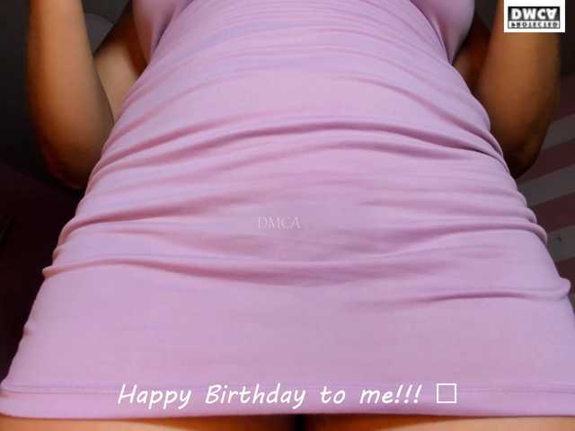 LoveQuinn live cam on BongaCams