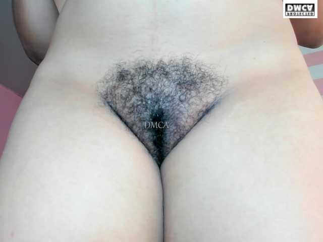 LoveQuinn live cam on BongaCams