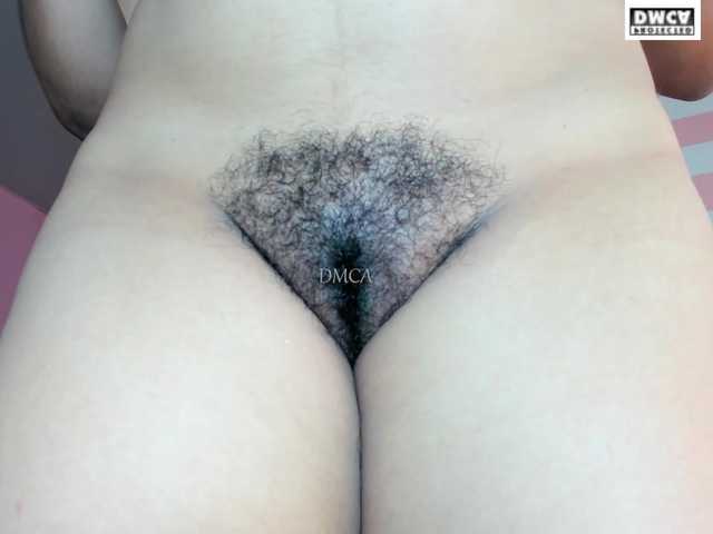 LoveQuinn live cam on BongaCams