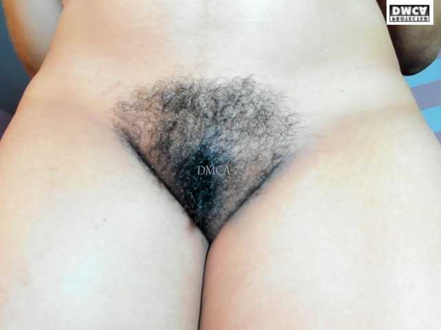 LoveQuinn live cam on BongaCams