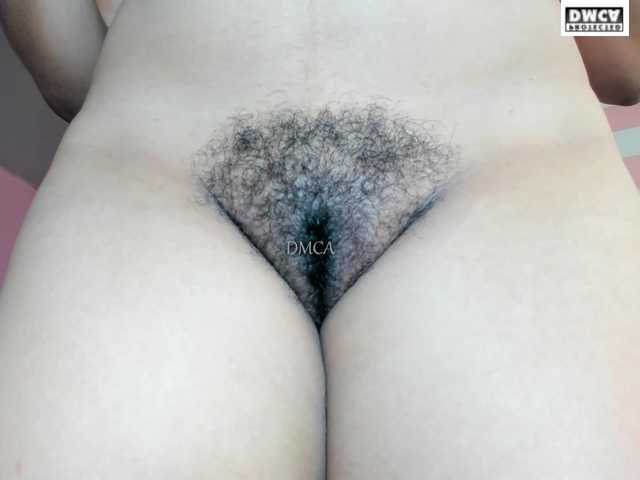 LoveQuinn live cam on BongaCams