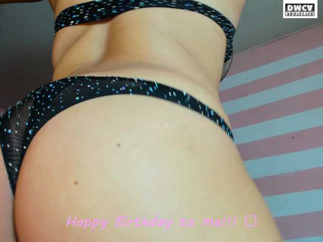LoveQuinn live cam on BongaCams