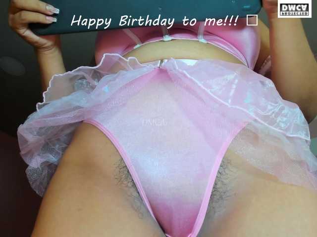 LoveQuinn live cam on BongaCams