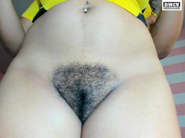 LoveQuinn live cam on BongaCams