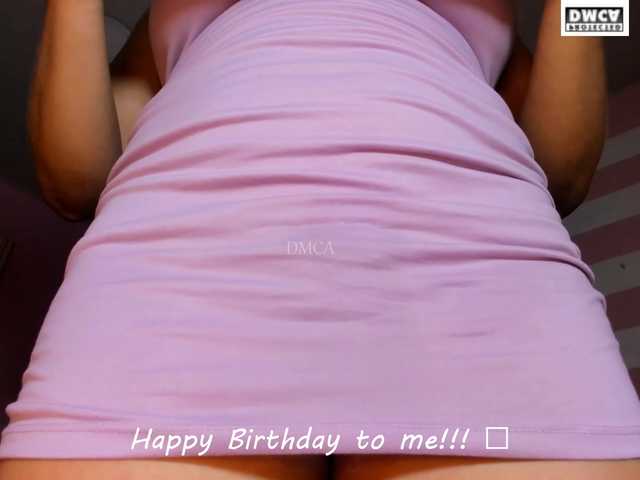 LoveQuinn live cam on BongaCams