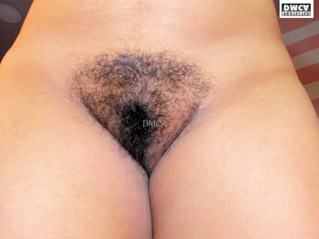 LoveQuinn live cam on BongaCams