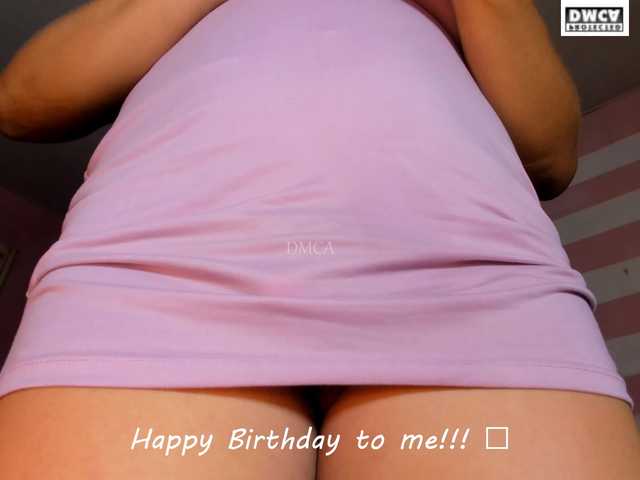 LoveQuinn live cam on BongaCams