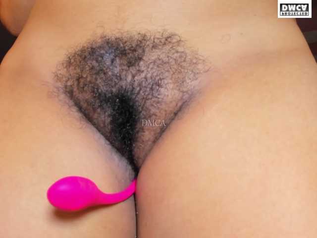 LoveQuinn live cam on BongaCams