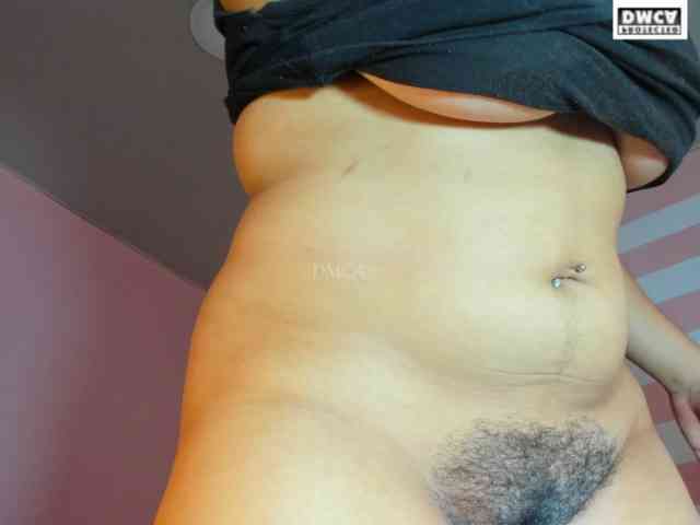 LoveQuinn webcam