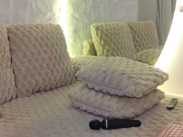 Moniqque live cam on BongaCams