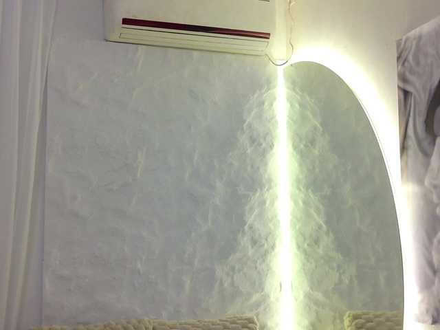 Moniqque
