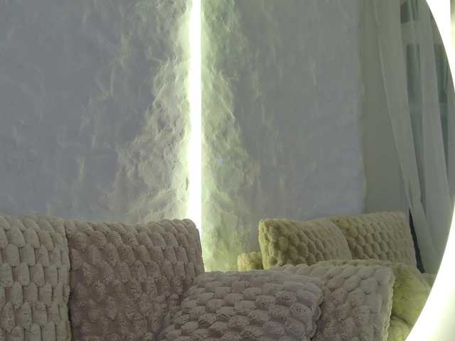 Moniqque live webcam show