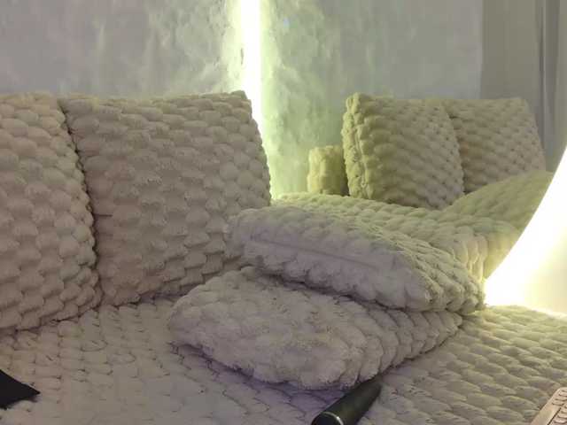Moniqque live cam on BongaCams