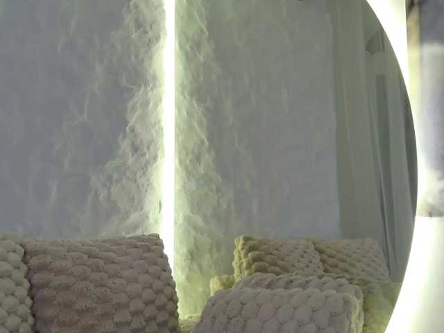 Moniqque live cam on BongaCams