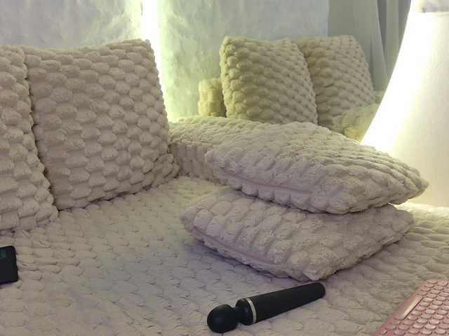 Moniqque live cam on BongaCams