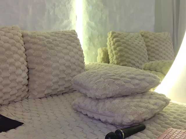 Moniqque live cam on BongaCams