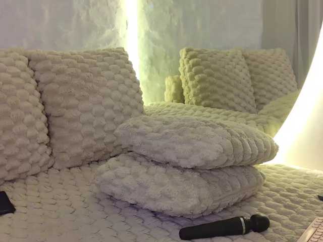 Moniqque live cam on BongaCams