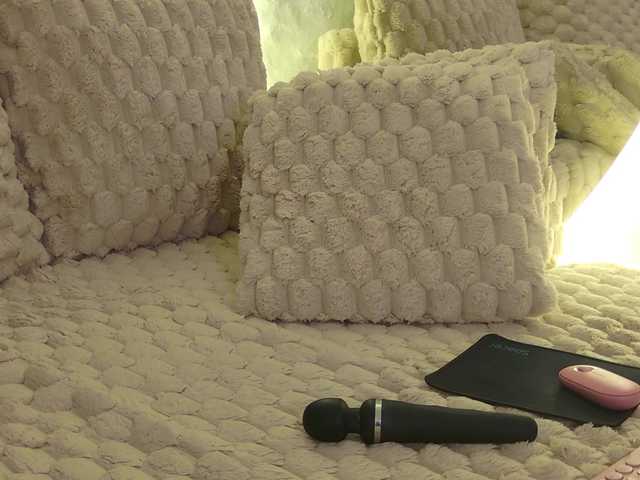 Moniqque live cam on BongaCams