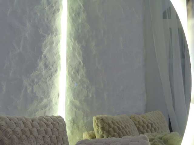 Moniqque live webcam show