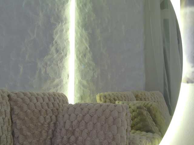 Moniqque live webcam show