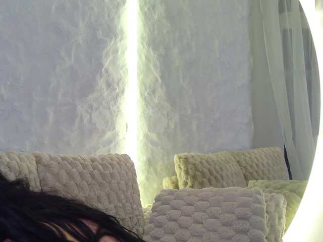 Moniqque live webcam show
