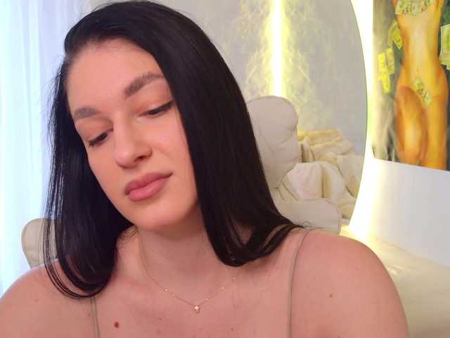 Moniqque