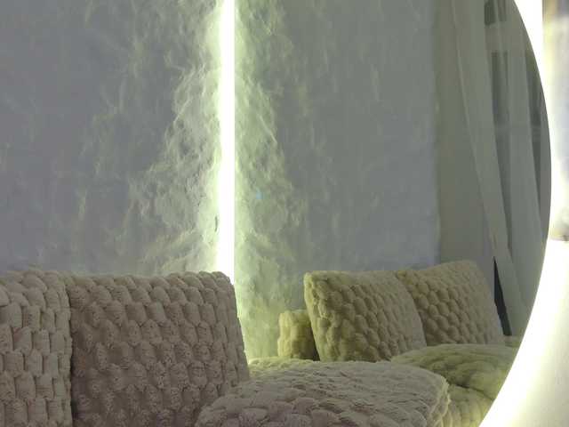 Moniqque live webcam show